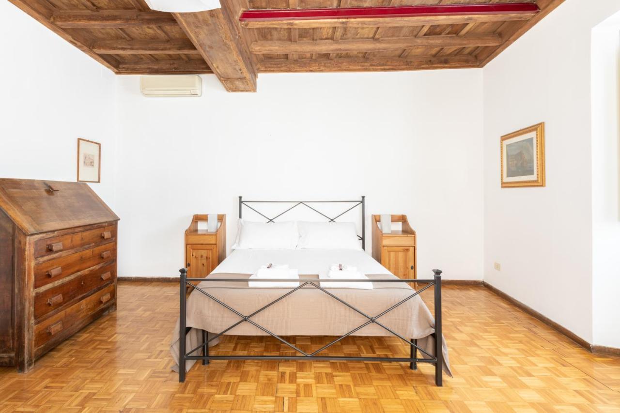 Spectacularly Bright, By Piazza Navona And The Pantheon - A/C, Wifi, Elevator Apartment Rome Bagian luar foto